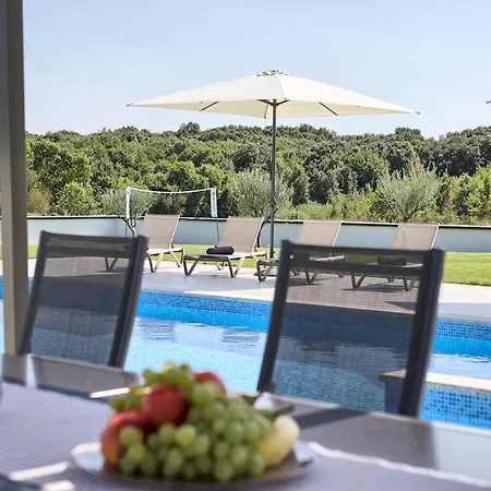 Enigma Bd 6 With Pool ,parking, Bbq, Replax *